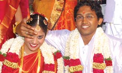 Satish & Bhavatharini, Success Story, My daughters marriage was finalized in just one month, kalyanamalai Matrimony magazine